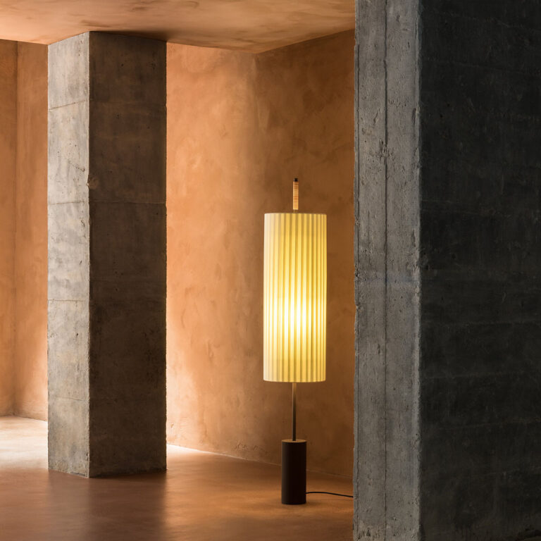 floor-lamp-dorica
